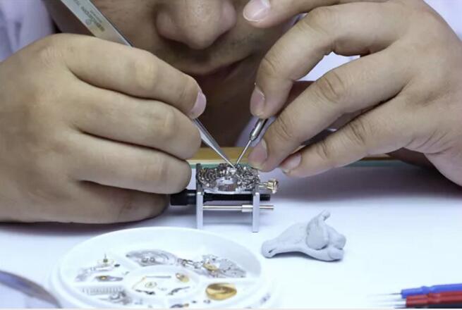 芝柏手表中国售后维修服务中心（关于芝柏手表走时不准的问题）