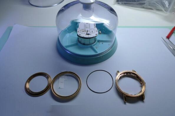 芝柏手表售后维修价格（处理芝柏手表表壳生锈的技巧）