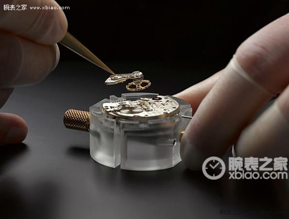 芝柏官方售后电话（芝柏表盘生锈）