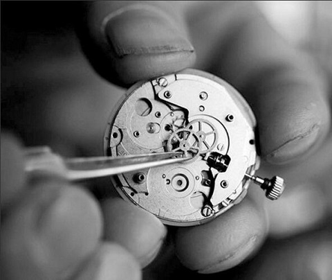 芝柏手表维修价格查询官网（芝柏走时误差）