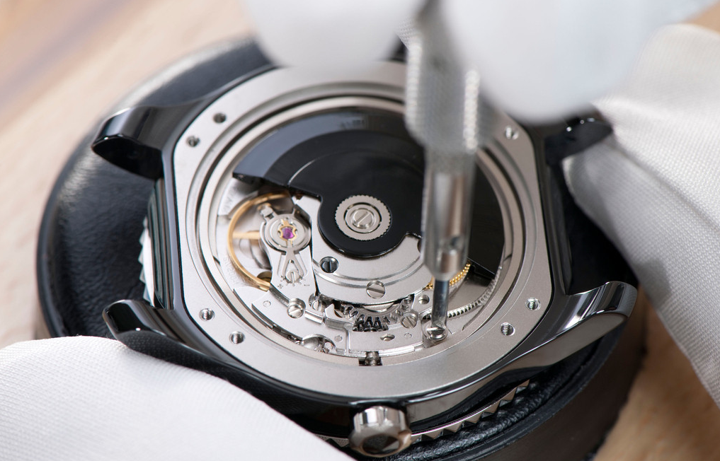 芝柏手表多长时间保养一次（芝柏走时不精准）